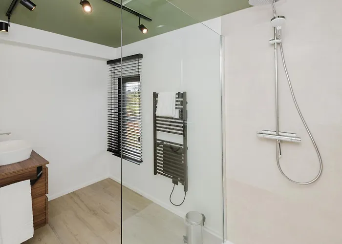 Nature Village - Timberly N°16 - 8 Personnes Avec Jacuzzi Lodge *